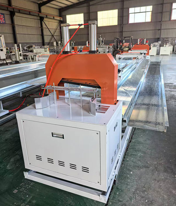 尼龍條自動(dòng)切割機(jī)