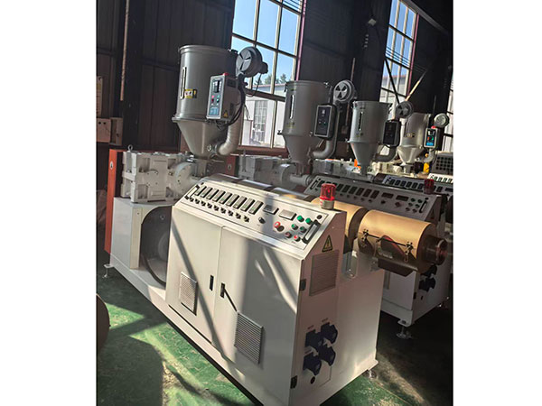 異型材擠出機(jī)